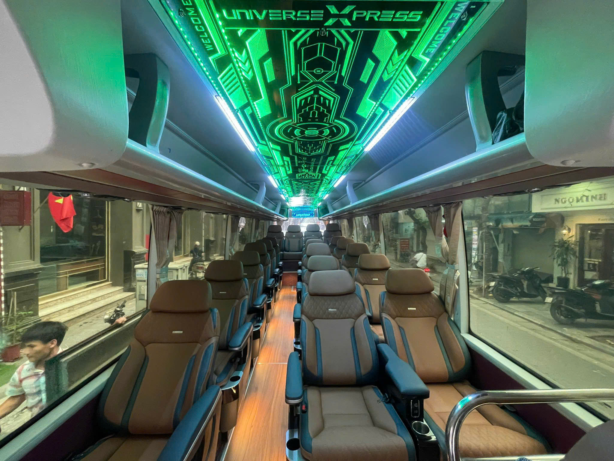 Du lịch Hạ Long 1 ngày deluxe tàu 5*